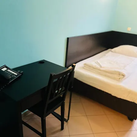 Angel Hotel 2*