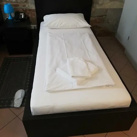 Angel Hotel 2*