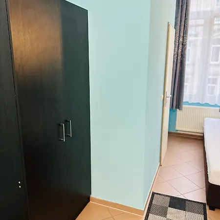 Angel 2* Fráncfort del Meno