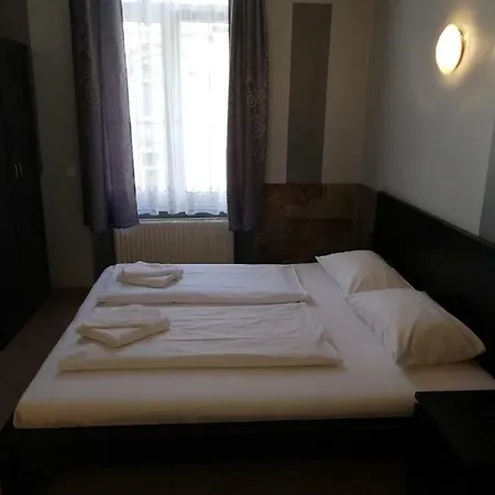 Angel Hotel 2*